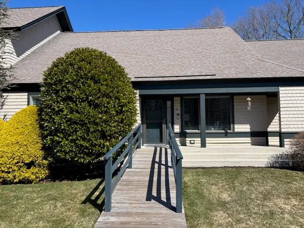 $750,000 | 6 Brandywine Lane, Narragansett, RI 02882