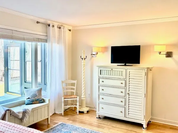 $750,000 | 6 Brandywine Lane, Narragansett, RI 02882