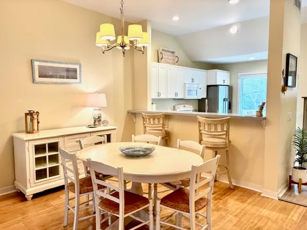 $750,000 | 6 Brandywine Lane, Narragansett, RI 02882