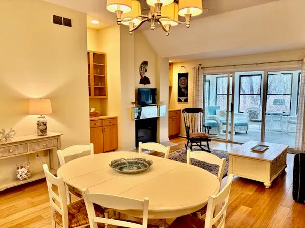 $750,000 | 6 Brandywine Lane, Narragansett, RI 02882