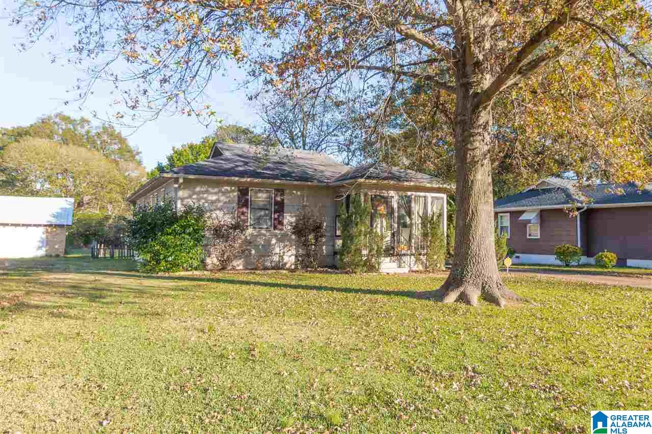 205 Holly Street Bessemer, AL 35023 - Photo 2 of 29