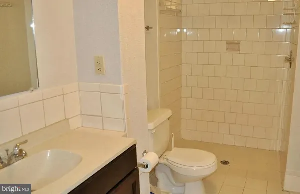 $4,500 | 3810 Lynn Regis Court, Fairfax, VA 22031