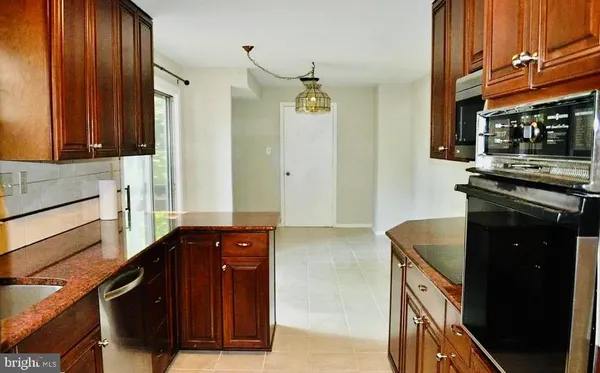 $4,500 | 3810 Lynn Regis Court, Fairfax, VA 22031