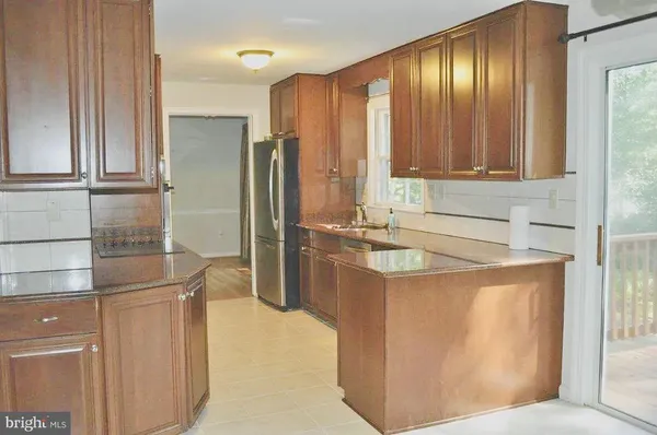 $4,500 | 3810 Lynn Regis Court, Fairfax, VA 22031