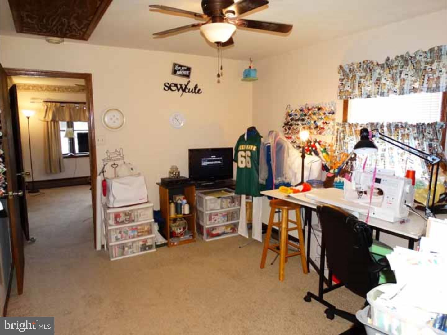 9 Hyacinth Road Levittown, PA 19056 - Photo 12 of 21 Gallery Image 12