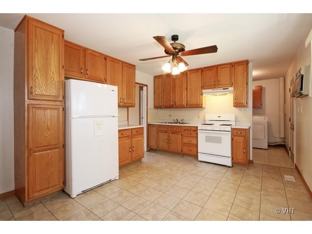 707 Union Avenue Romeoville, IL 60446 - Photo 3 of 10