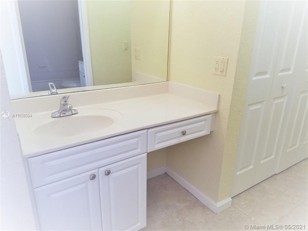 8068 Severn Drive, Unit D Boca Raton, FL 33433 - Photo 11 of 32