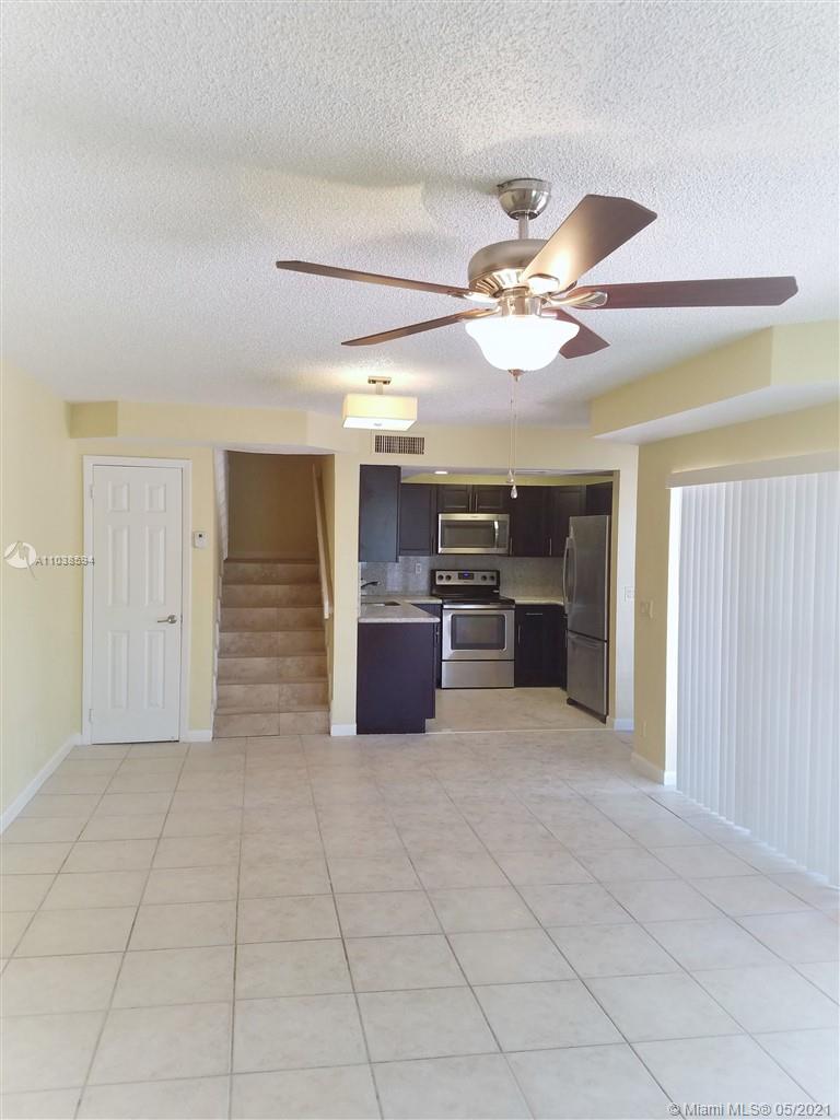 8068 Severn Drive, Unit D Boca Raton, FL 33433 - Photo 8 of 32