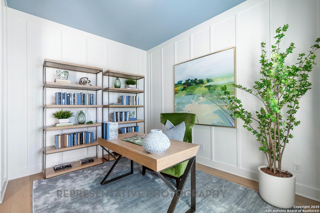 4412 Wendell Way Schertz, TX 78108 - Photo 21 of 28 a living room with furniture and a potted plant