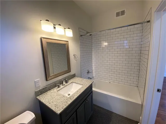 $2,300 | 819 North Robertson Street, New Orleans, LA 70116