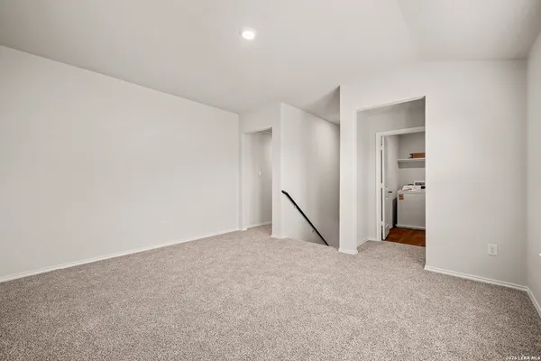 $2,400 | 14903 Pearl Flats, San Antonio, TX 78253