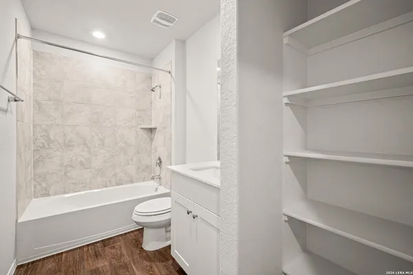 $2,400 | 14903 Pearl Flats, San Antonio, TX 78253