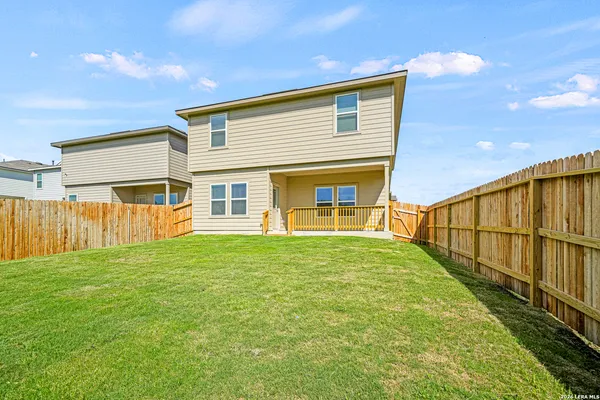 $2,400 | 14903 Pearl Flats, San Antonio, TX 78253