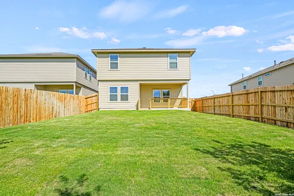 $2,400 | 14903 Pearl Flats, San Antonio, TX 78253