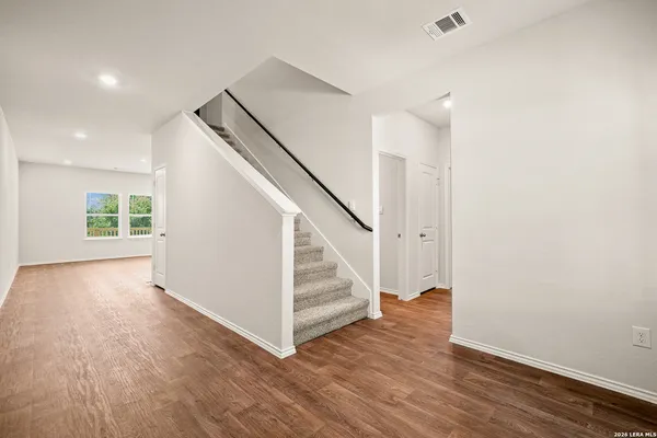 $2,400 | 14903 Pearl Flats, San Antonio, TX 78253