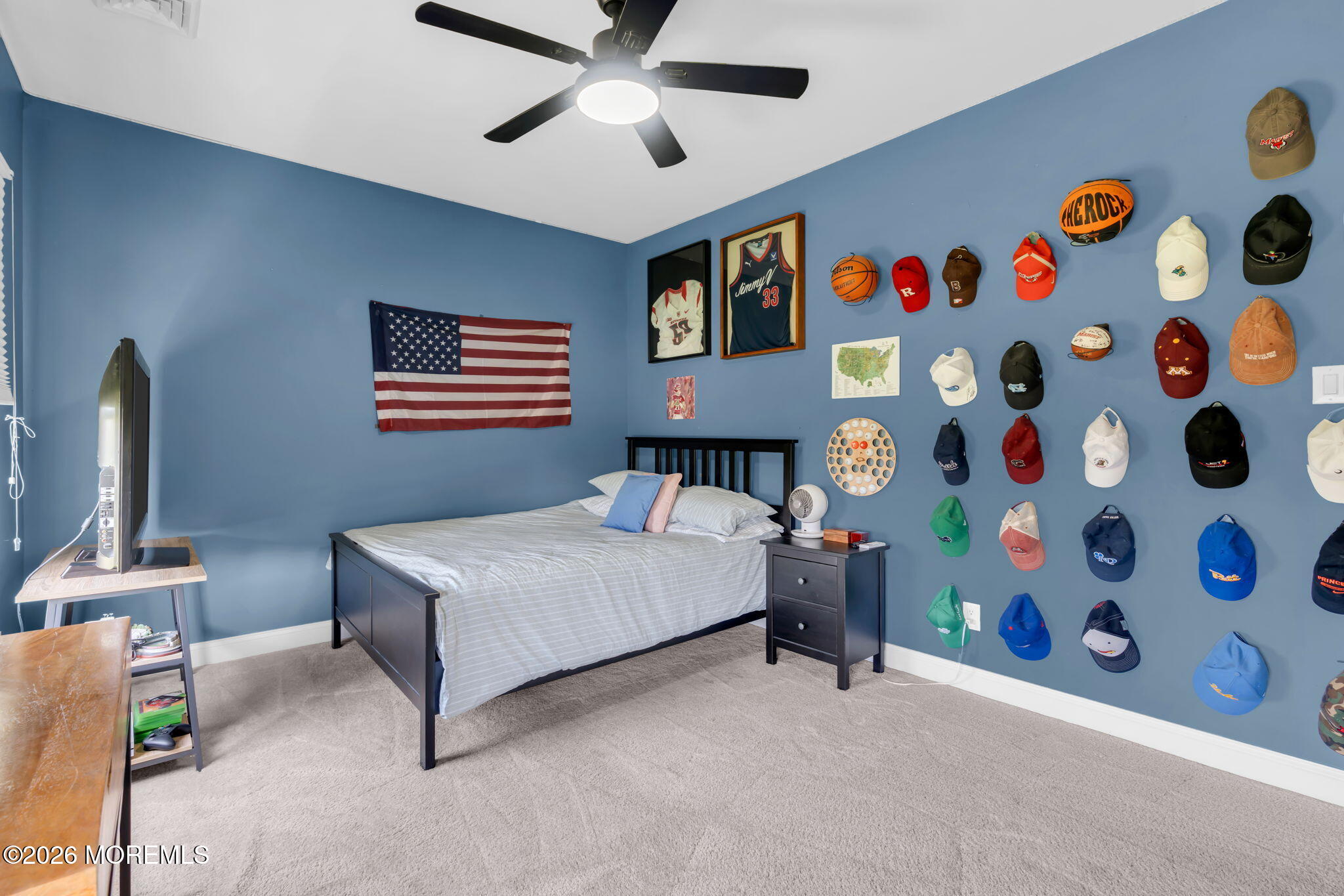 42 Ridgeview Way Allentown, NJ 08501 - Photo 27 of 47 a bedroom with a bed and a dresser in it