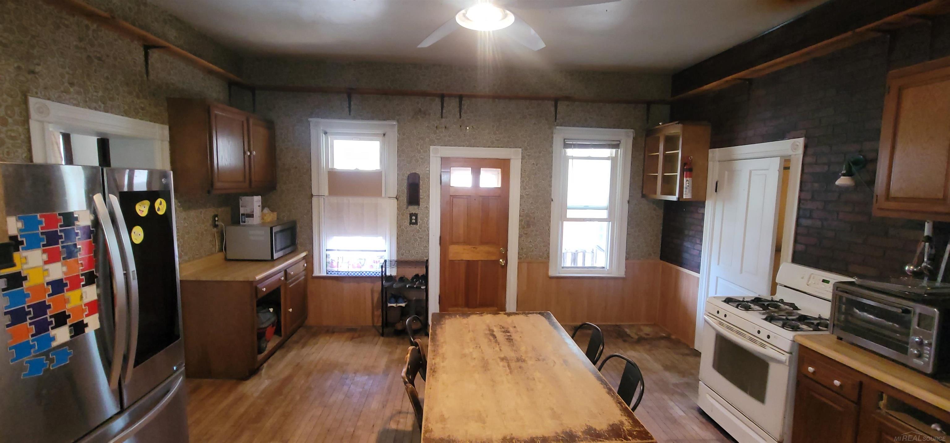 32045 Schoenherr Road Warren, MI 48088 - Photo 24 of 45