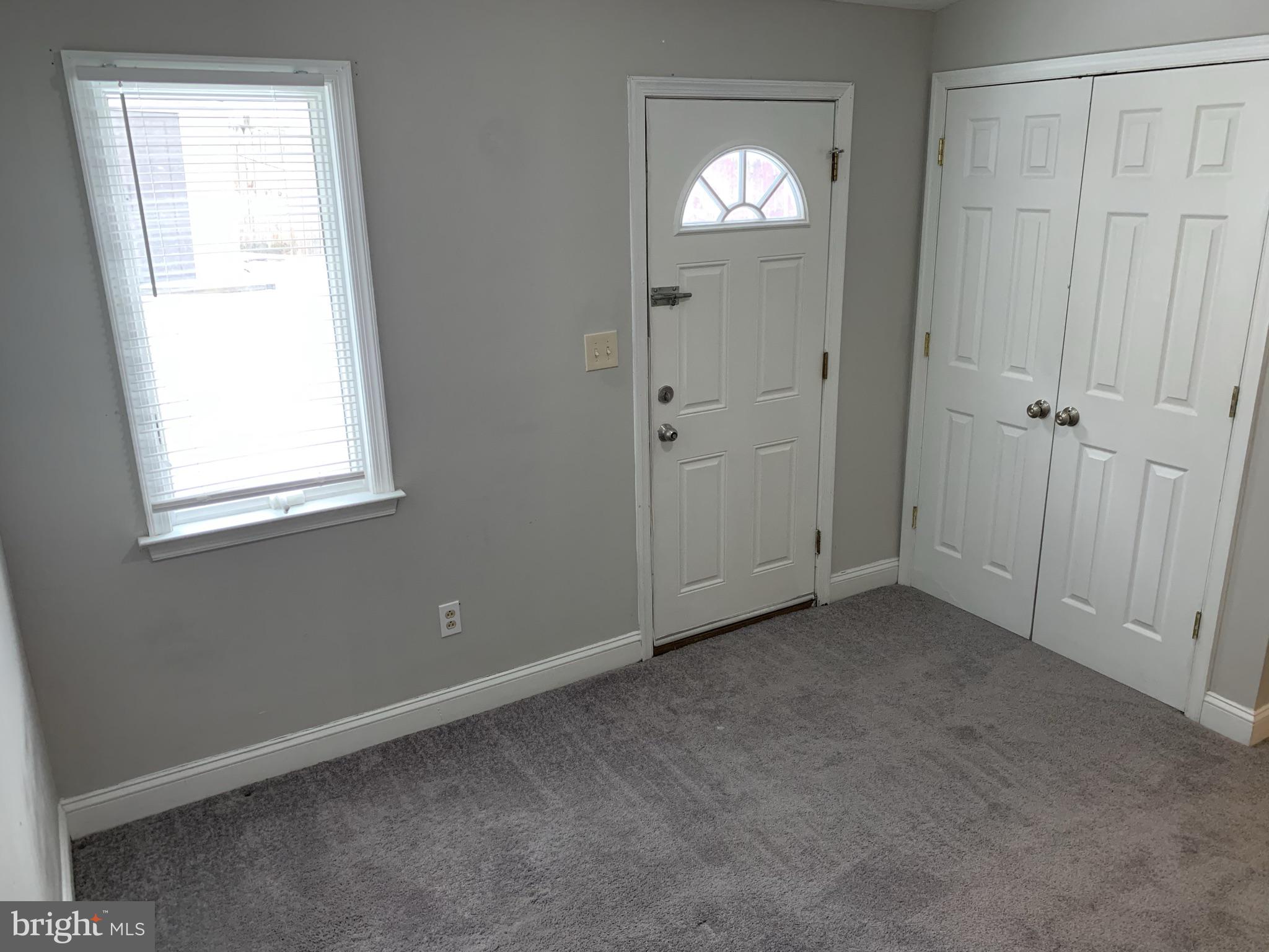 4439 Chestnut Street, Unit 1R Philadelphia, PA 19104 - Photo 18 of 22 an empty room that has a window in it