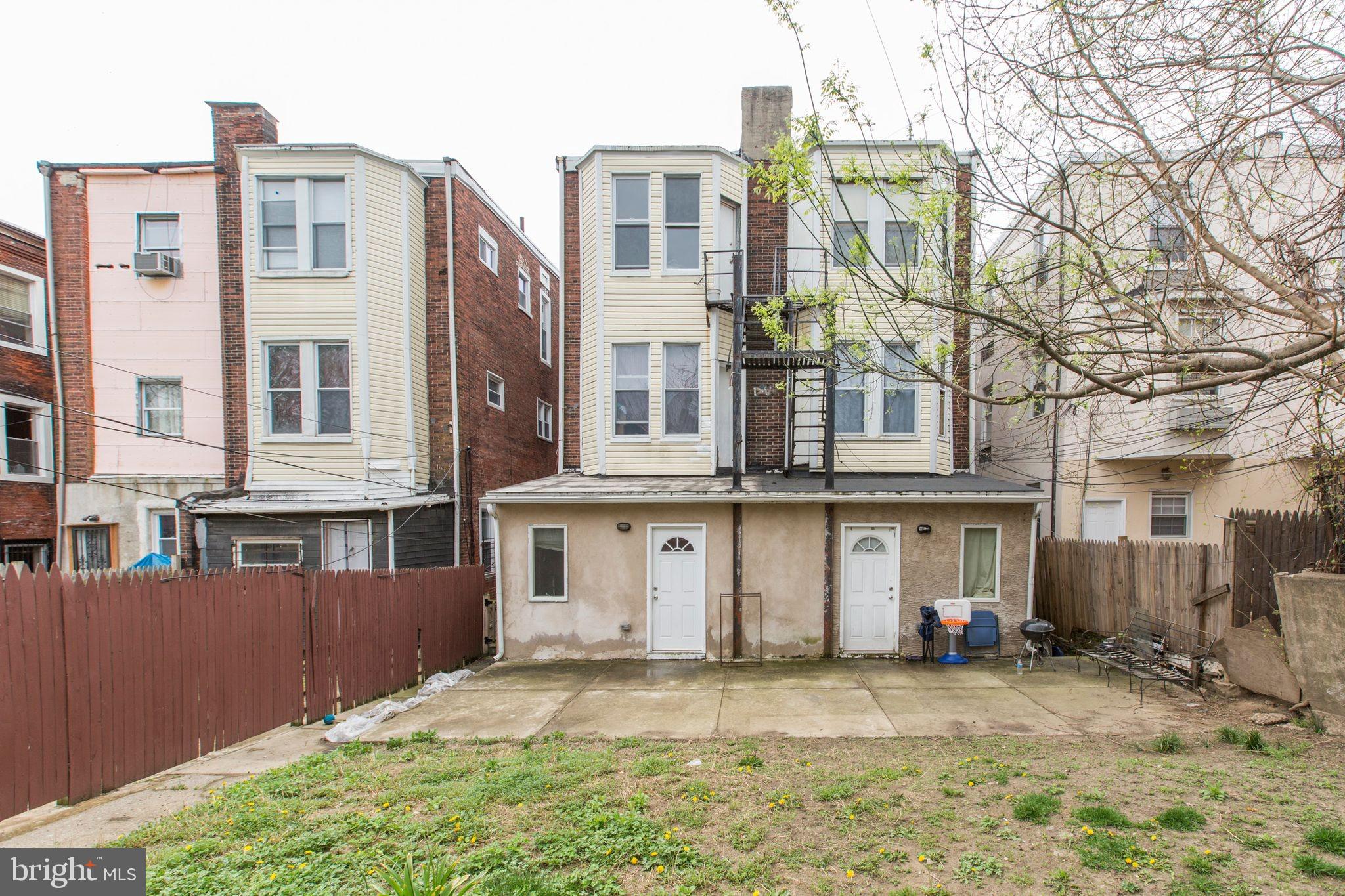 4439 Chestnut Street, Unit 1R Philadelphia, PA 19104 - Photo 21 of 22 a view of a large building