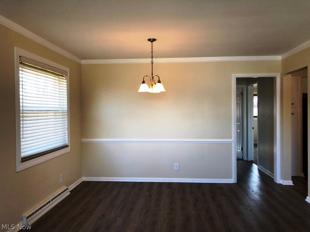 2850-2852 Chamberlain Road Akron, OH 44333 - Photo 8 of 31 Upper unit dining room