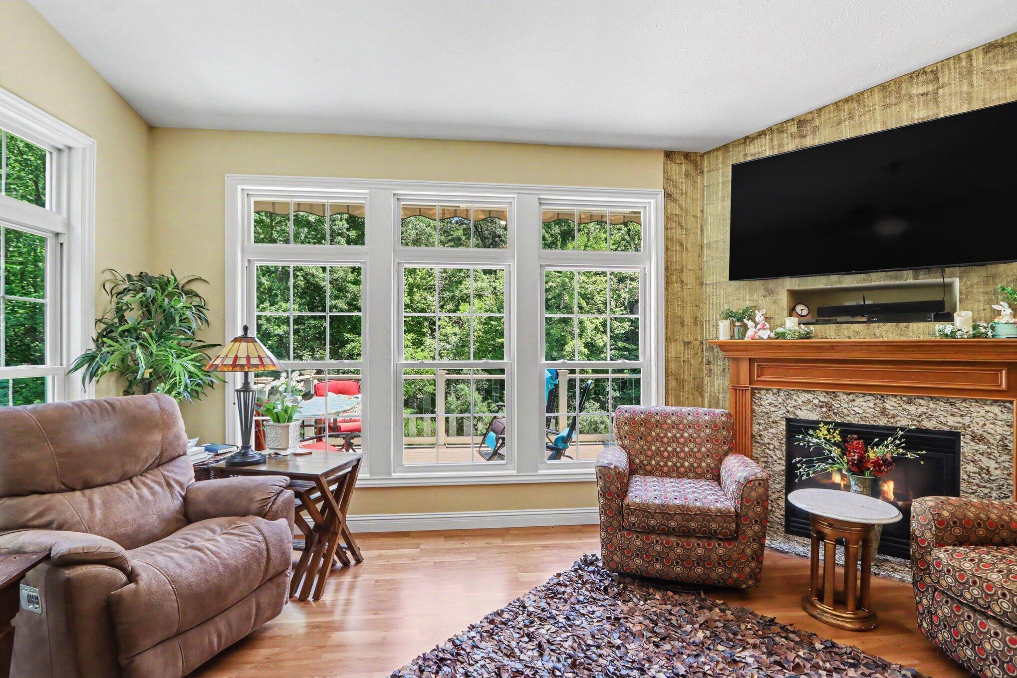 2181 Hunters Run Kalamazoo, MI 49048 - Photo 10 of 33 Main Floor Living Room