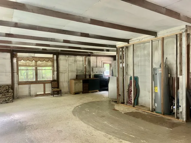 $199,900 | 2201 South Sand Lake Road, Hillsdale, MI 49242