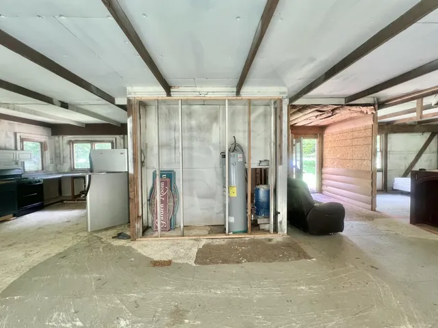 $199,900 | 2201 South Sand Lake Road, Hillsdale, MI 49242