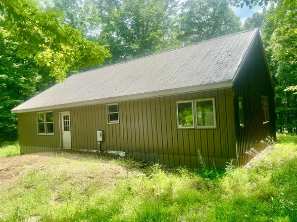 $199,900 | 2201 South Sand Lake Road, Hillsdale, MI 49242