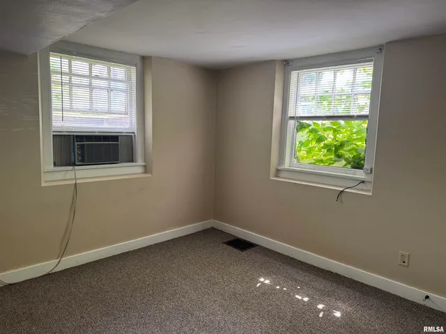 $1,050 | 2648 Ripley Street, Unit 5, Davenport, IA 52803