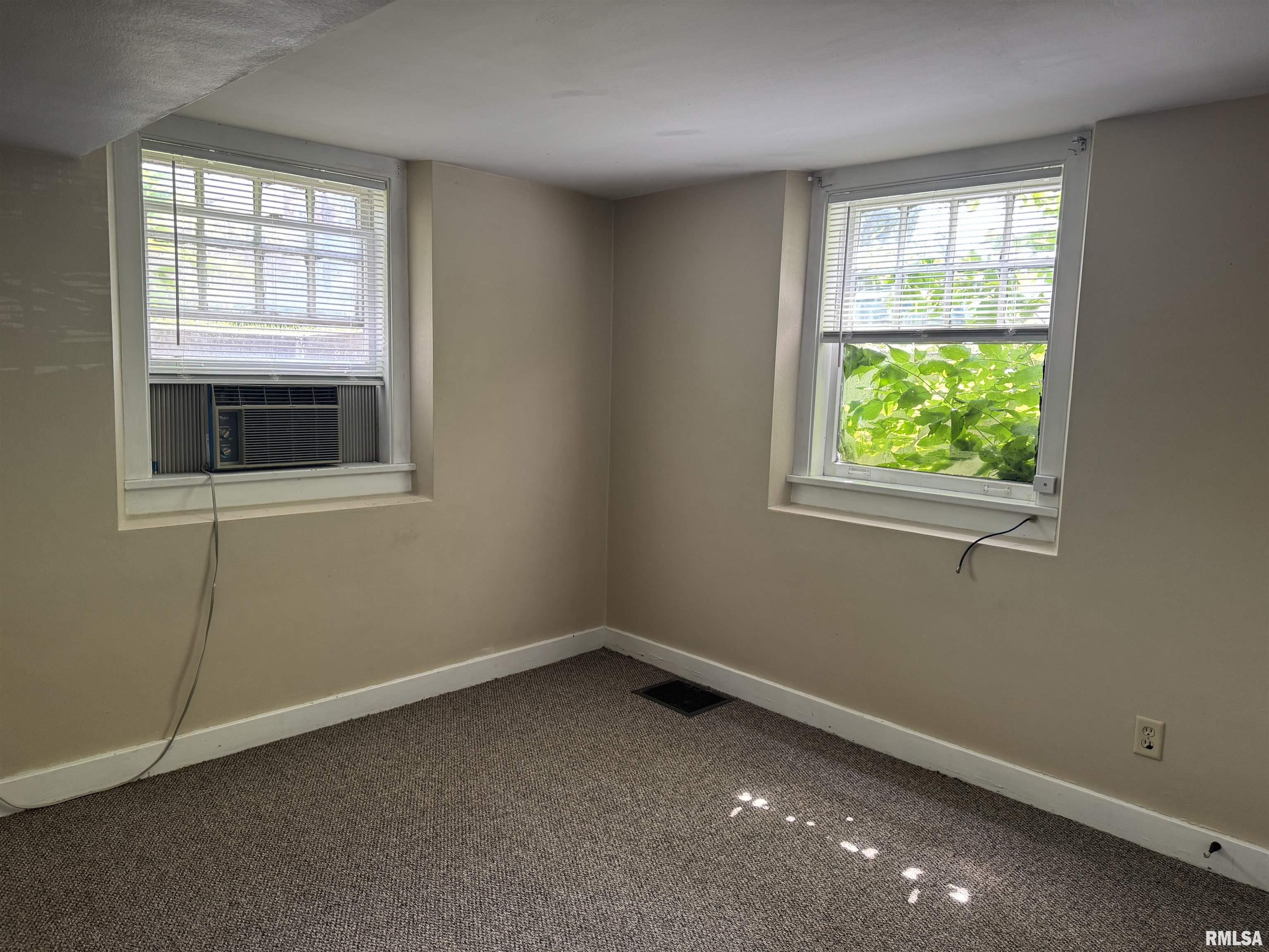 2648 Ripley Street, Unit 5 Davenport, IA 52803 - Photo 8 of 11