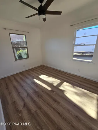 a view of empty room with window