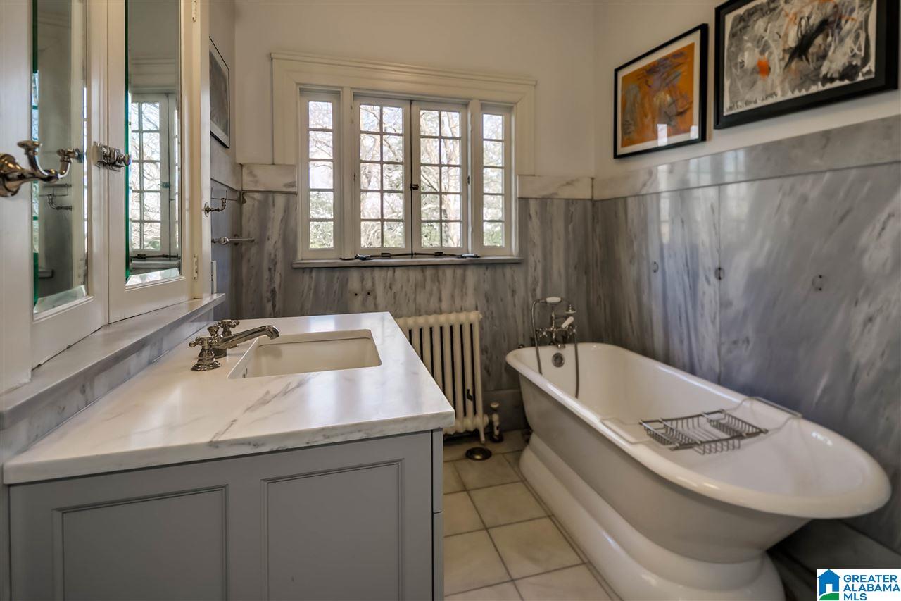 1029 Glen View Road Birmingham, AL 35222 - Photo 38 of 50