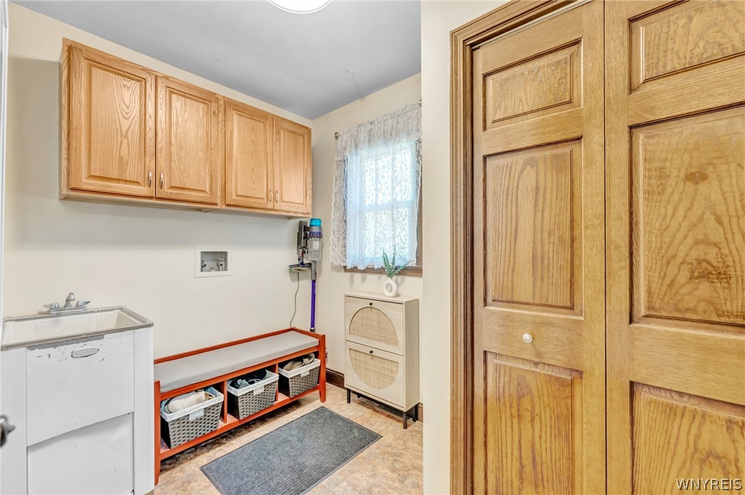 4631 Pine Manor, Unit E Clarence, NY 14031 - Photo 21 of 50