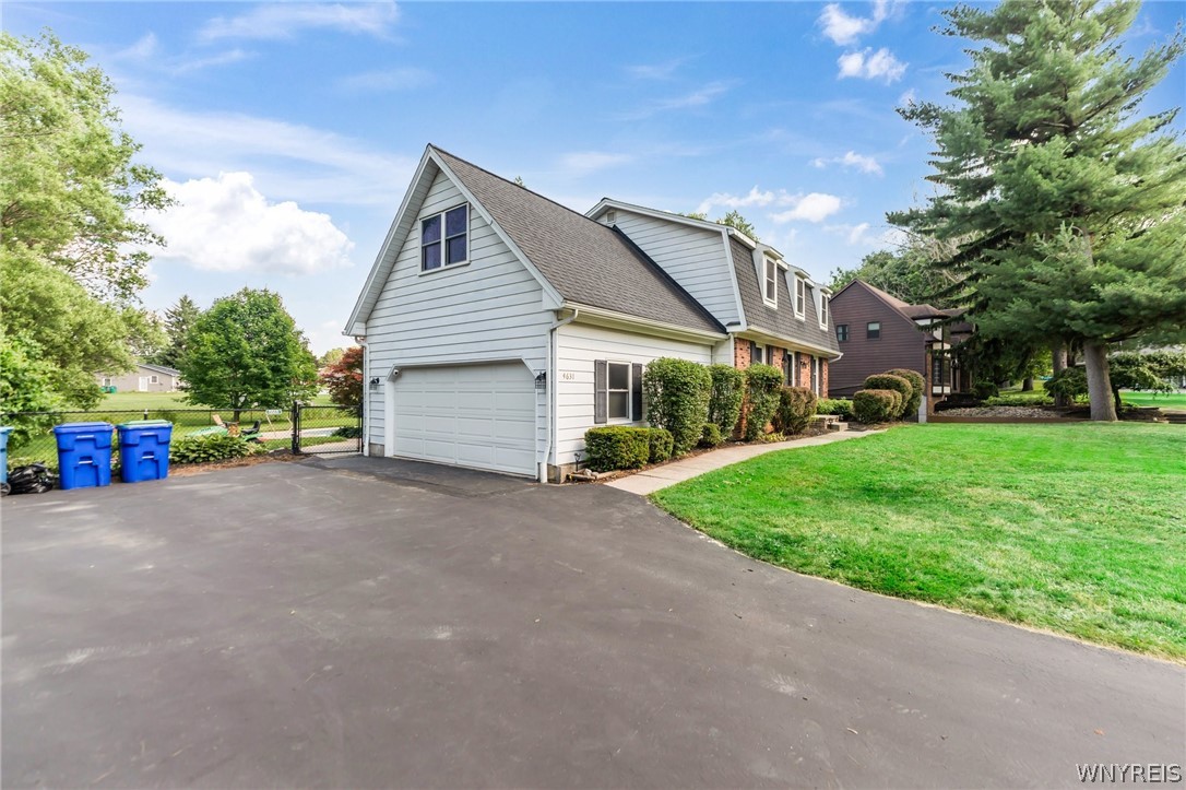 4631 Pine Manor, Unit E Clarence, NY 14031 - Photo 4 of 50