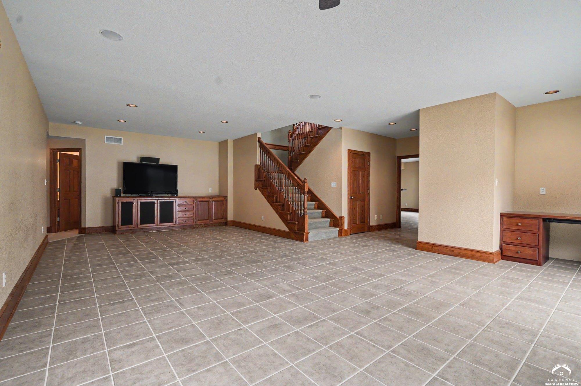 1672 North 1 Road Baldwin City, KS 66006 - Photo 42 of 97