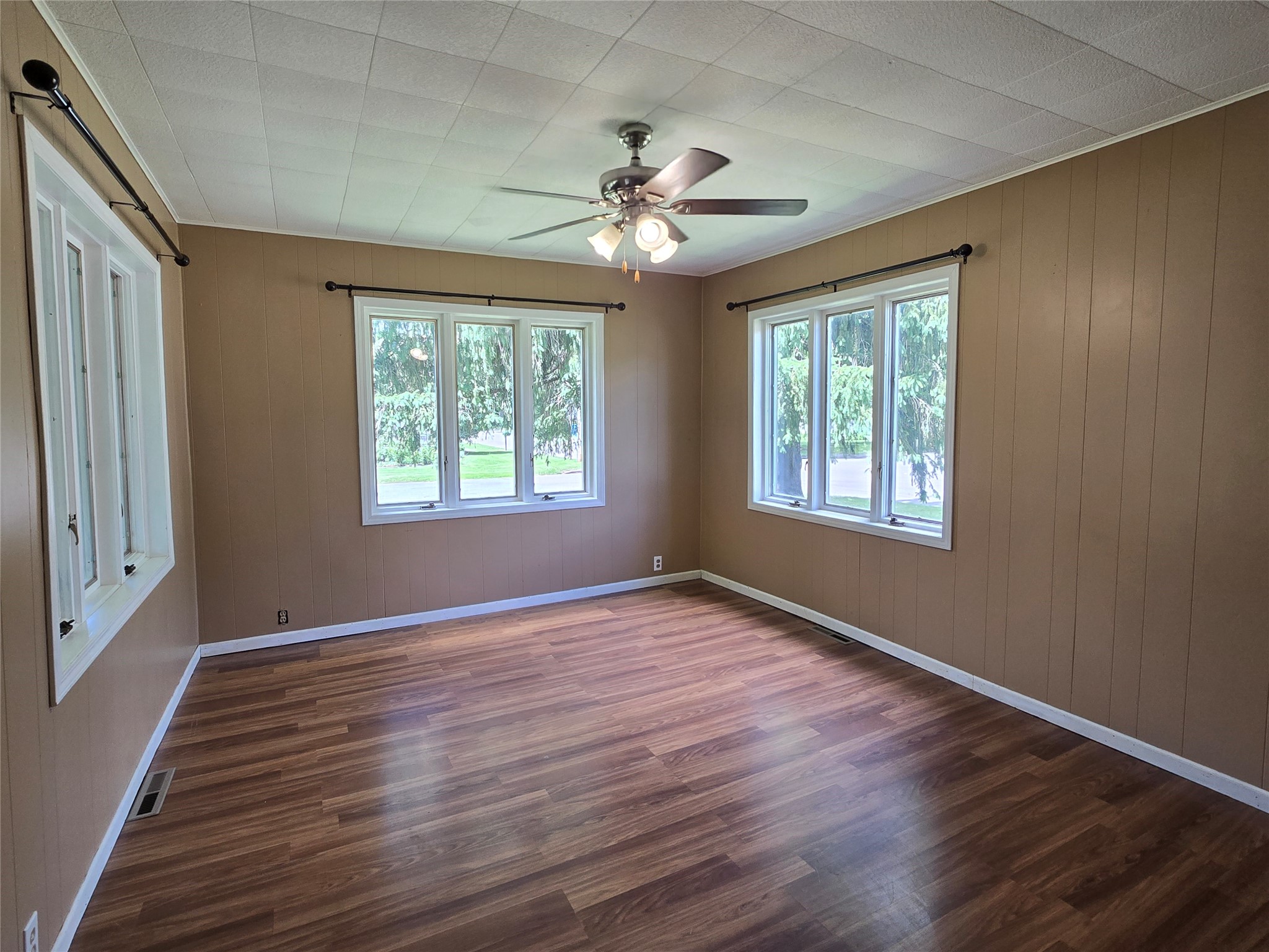 202 East Gates Street Rice Lake, WI 54868 - Photo 13 of 27