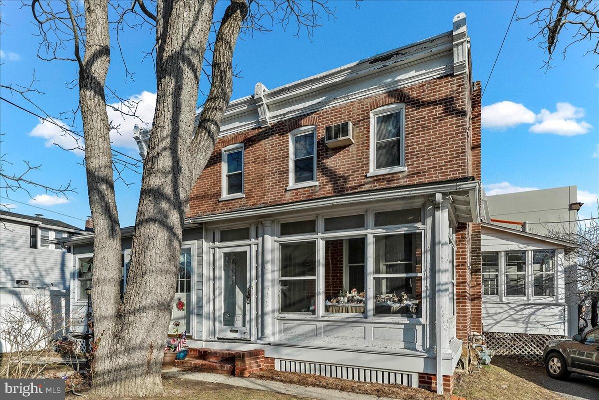 Brick duplex steps to State Street