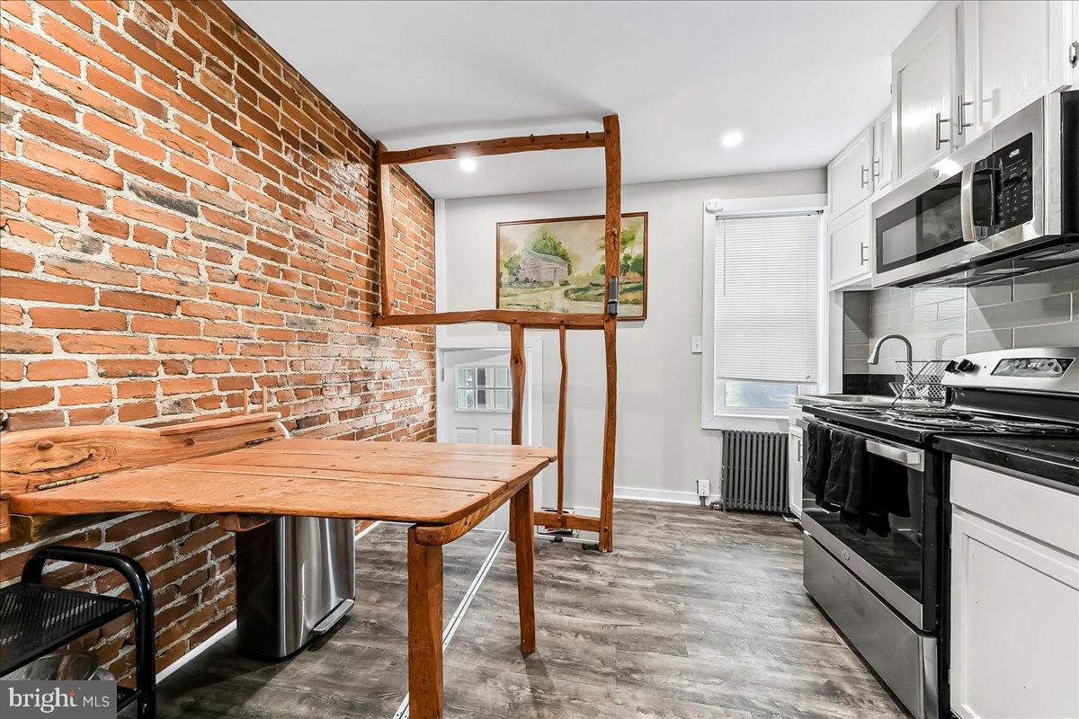 111 Gayley Street Media, PA 19063 - Photo 15 of 28 First floor kitchen.