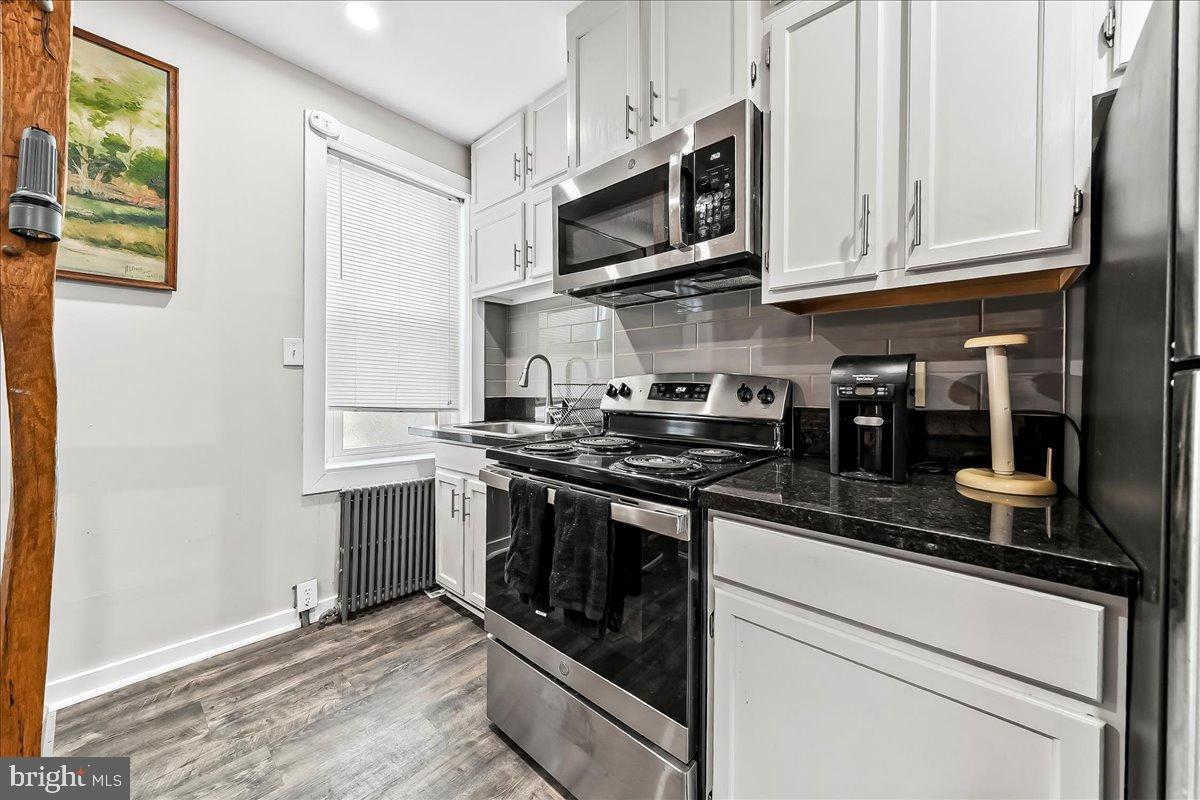 111 Gayley Street Media, PA 19063 - Photo 16 of 28 First floor kitchen.