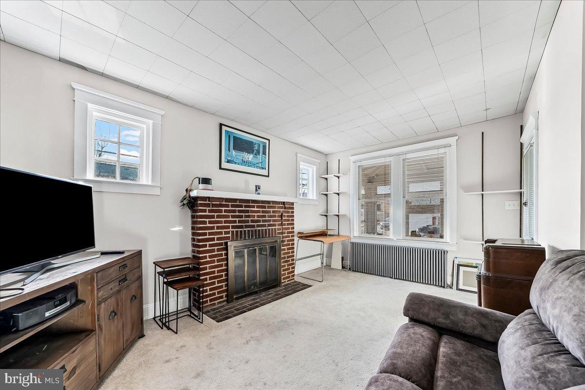 111 Gayley Street Media, PA 19063 - Photo 7 of 28 First floor livingroom.