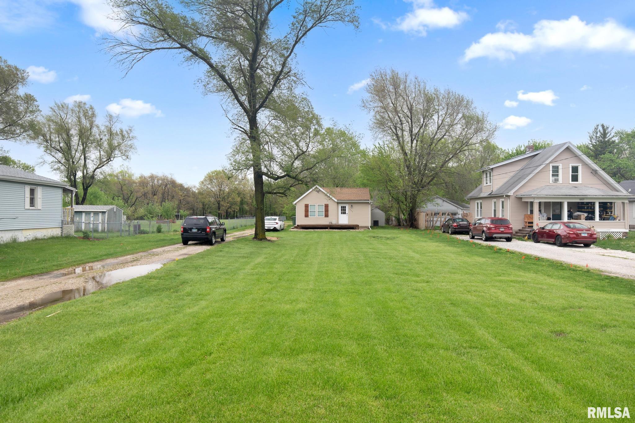 1003 Springfield Road East Peoria, IL 61611 - Photo 3 of 22 Gallery Image 3