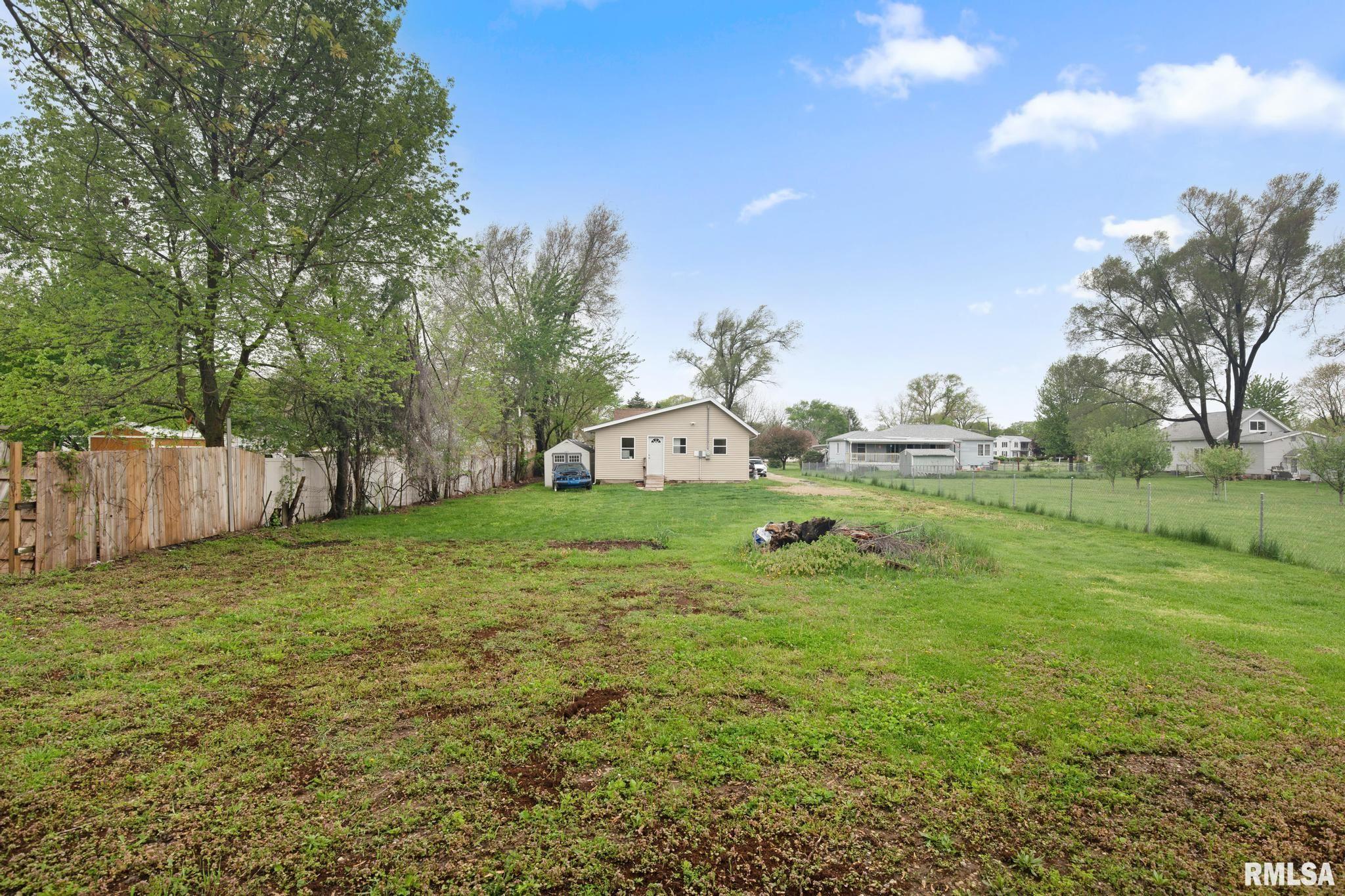 1003 Springfield Road East Peoria, IL 61611 - Photo 4 of 22 Gallery Image 4