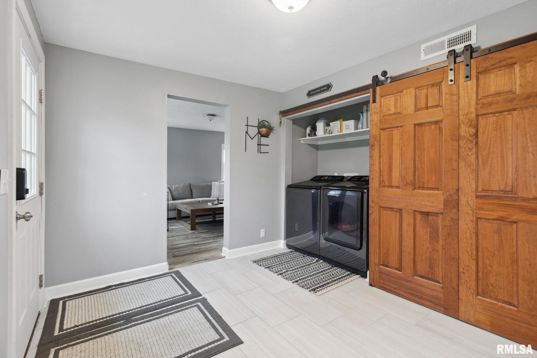 1003 Springfield Road East Peoria, IL 61611 - Photo 6 of 22 Gallery Image 6