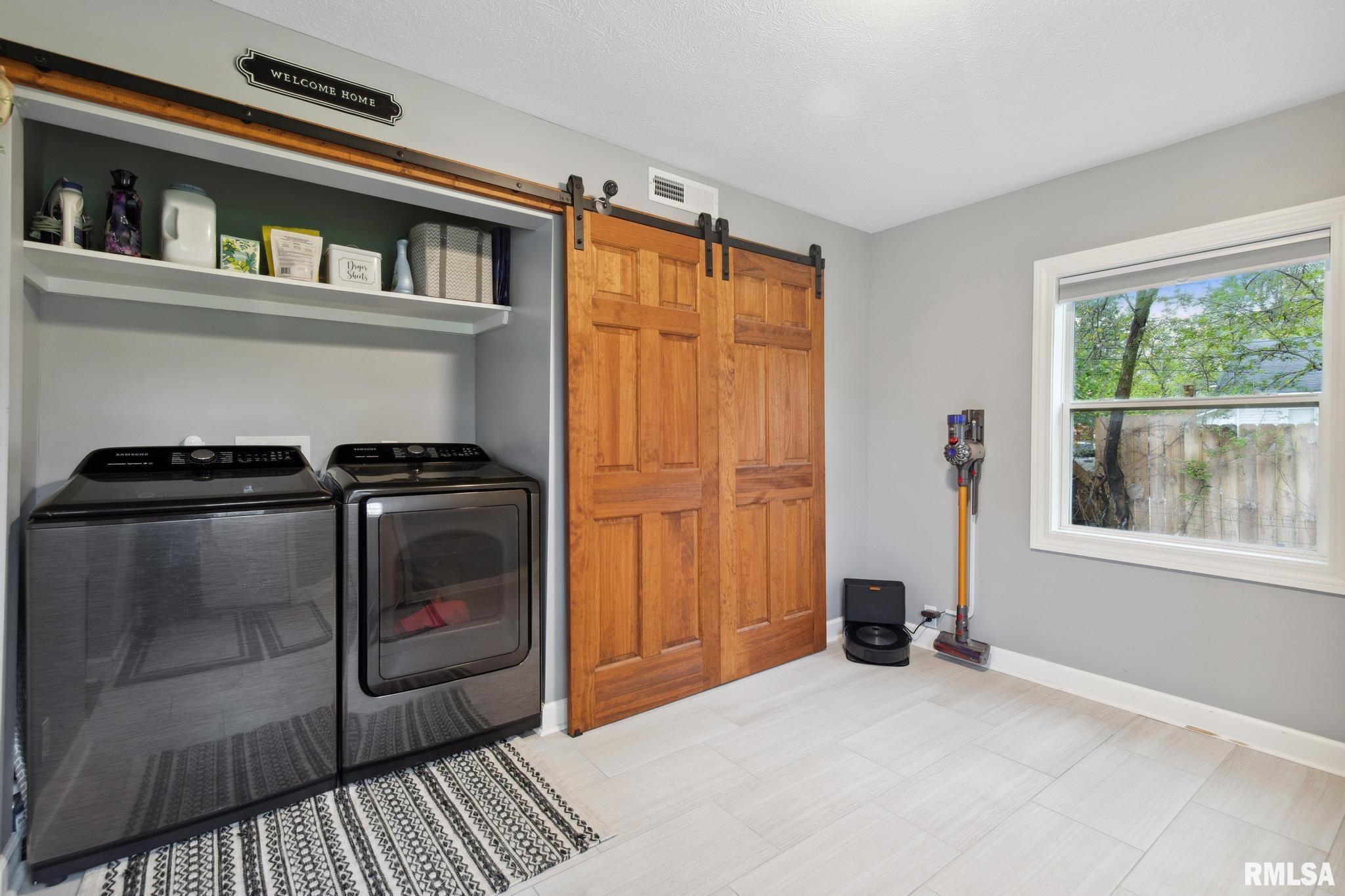 1003 Springfield Road East Peoria, IL 61611 - Photo 7 of 22 Gallery Image 7