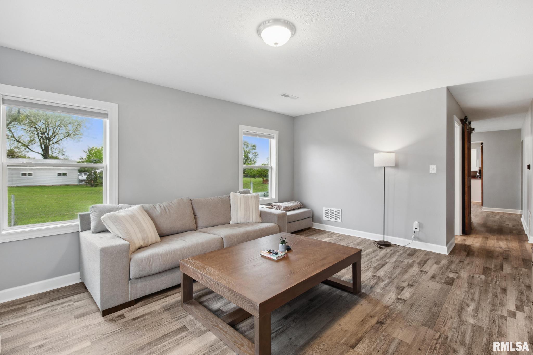 1003 Springfield Road East Peoria, IL 61611 - Photo 8 of 22 Gallery Image 8