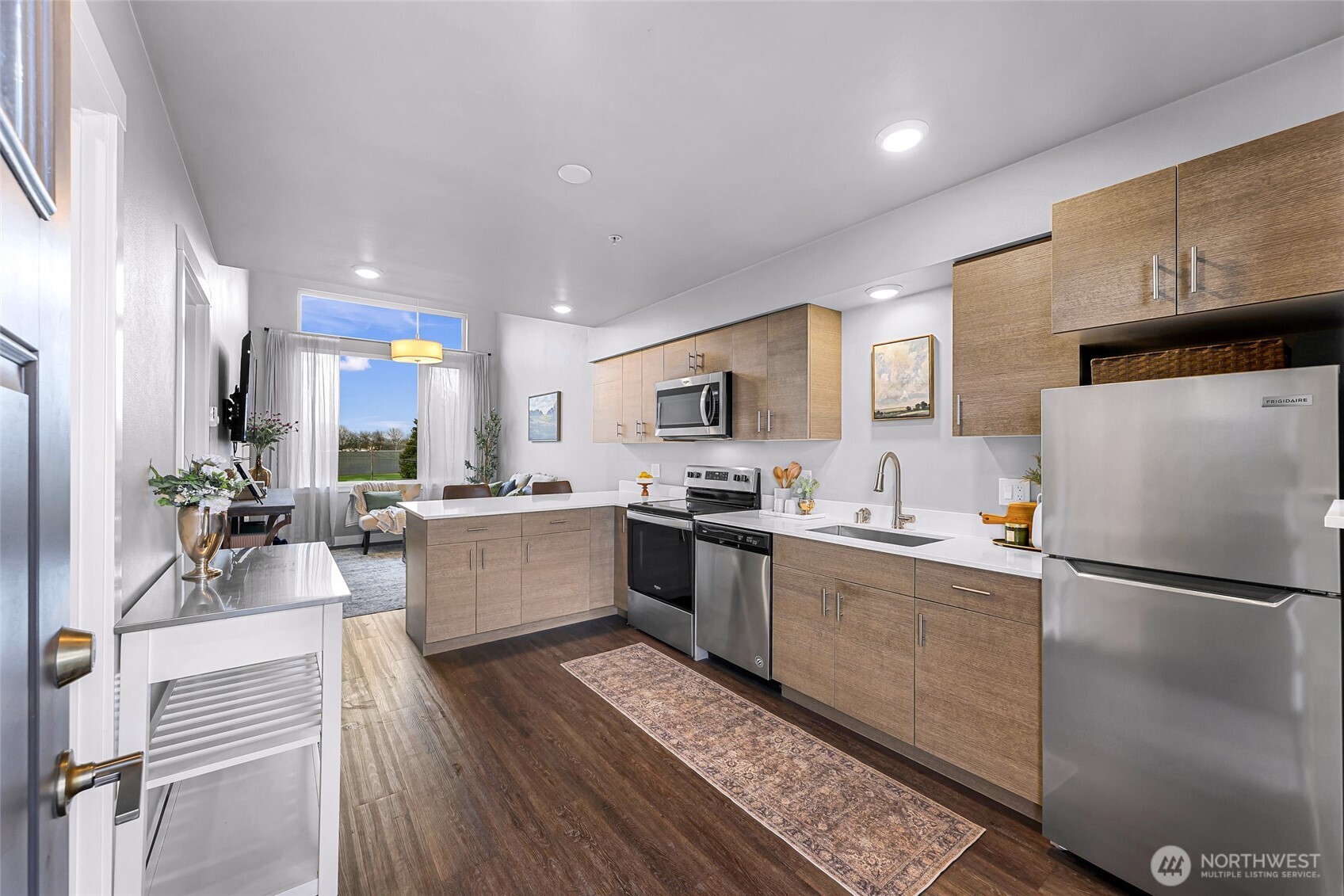 1882 Front Street, Unit 404 Lynden, WA 98264 - Photo 2 of 33