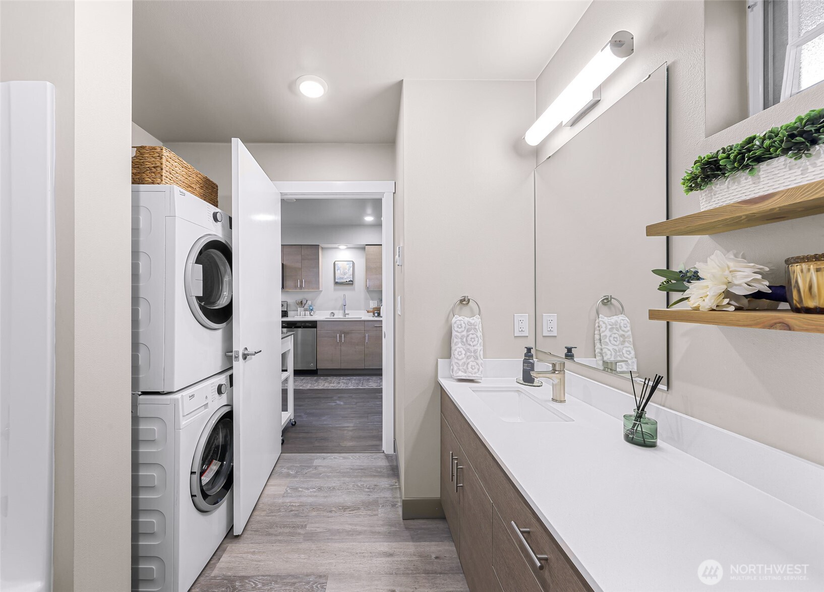 1882 Front Street, Unit 404 Lynden, WA 98264 - Photo 24 of 33