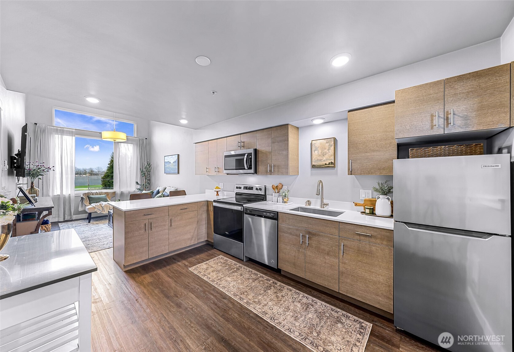 1882 Front Street, Unit 404 Lynden, WA 98264 - Photo 3 of 33