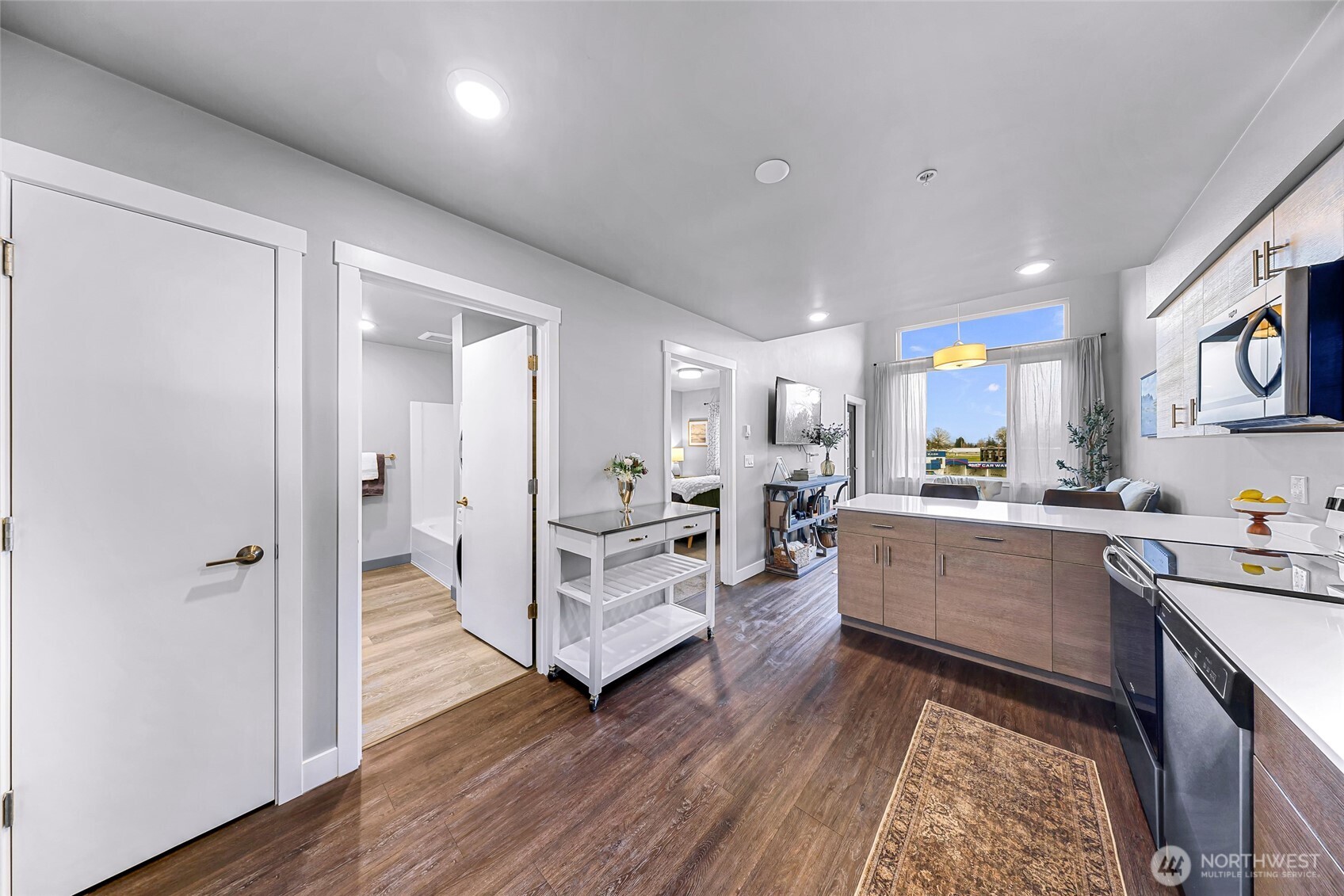 1882 Front Street, Unit 404 Lynden, WA 98264 - Photo 5 of 33