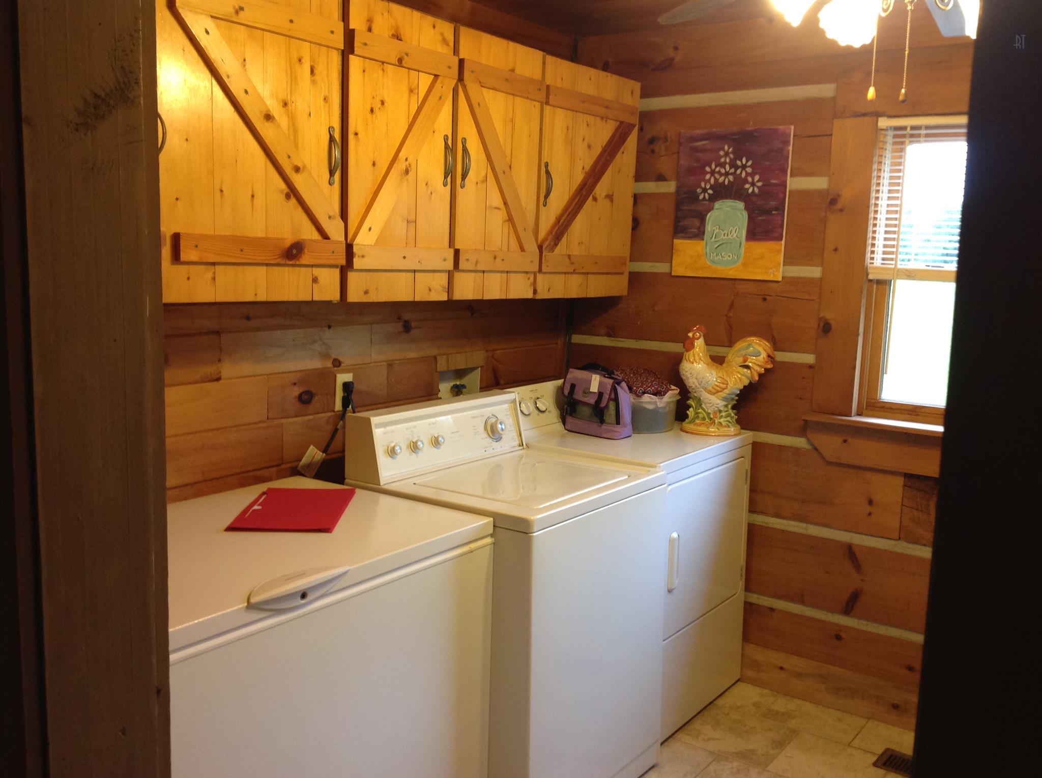 1099 Pinhook Road Lebanon, TN 37090 - Photo 10 of 26 a utility room with dryer and washer